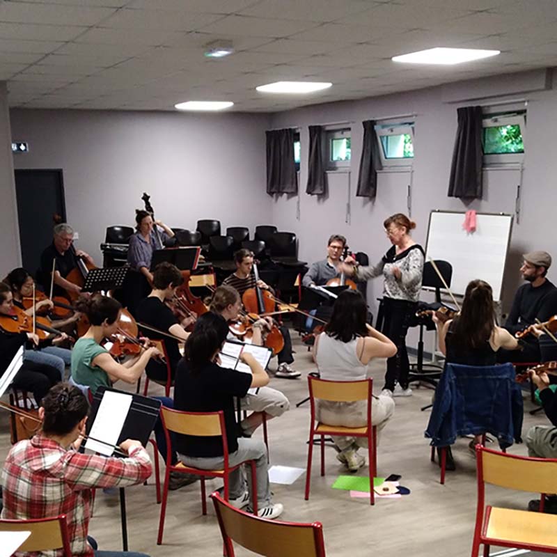 compagnie-danse-aeronef-residence-creation-un-geste-a-soi-mirecourt-lorraine-rencontrer-collecter-d0-v2